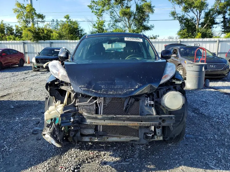 2013 NISSAN JUKE S  