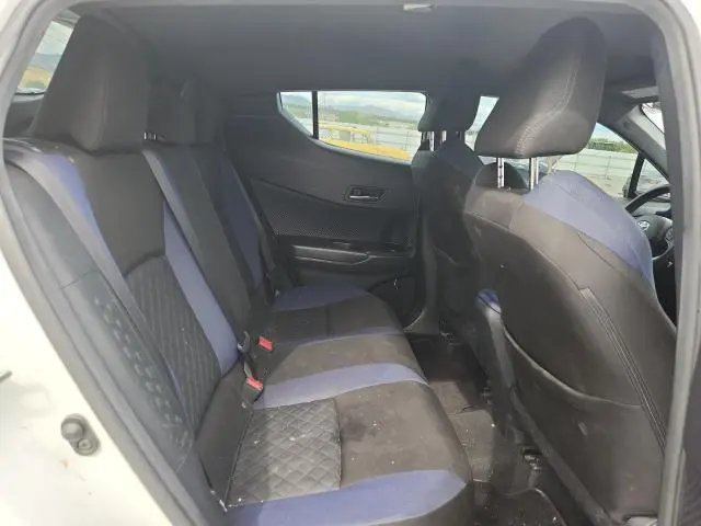 2021 TOYOTA C-HR XLE  