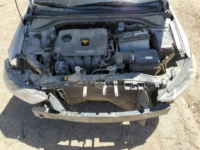 2018 HYUNDAI ELANTRA SE  