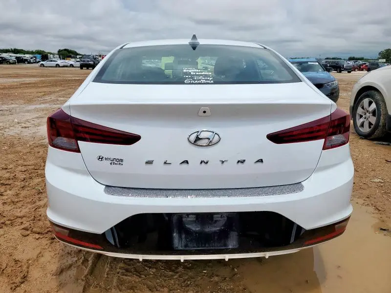 2020 HYUNDAI ELANTRA SEL  