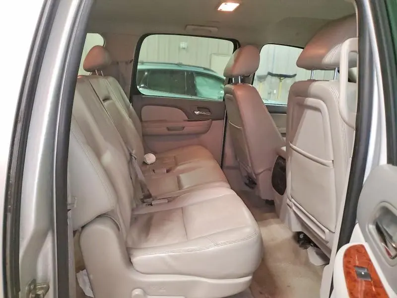 2010 CHEVROLET SUBURBAN K1500 LTZ  