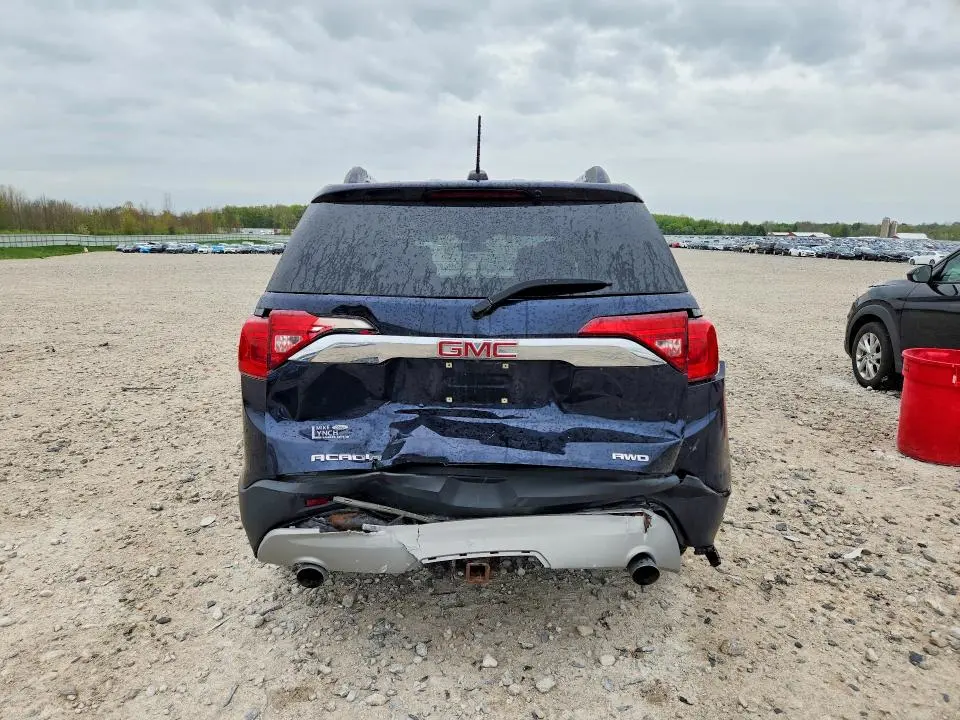 2017 GMC ACADIA SLE  