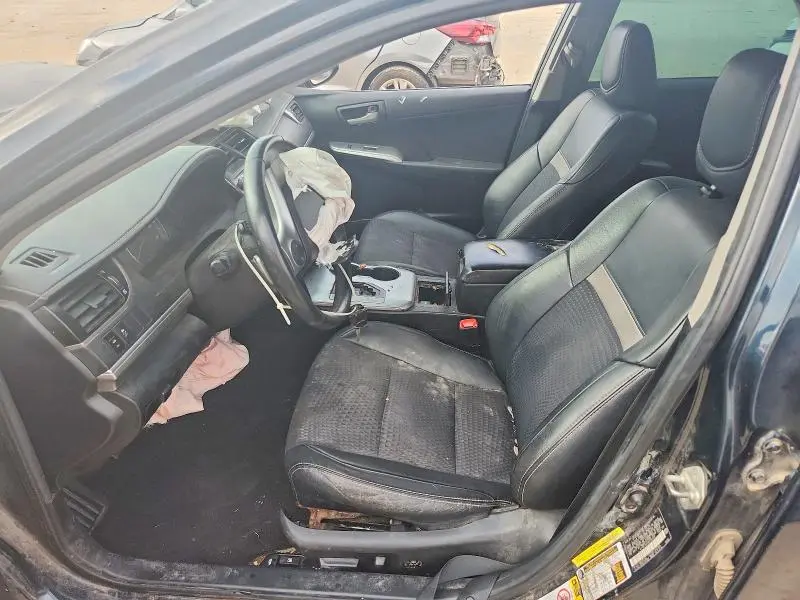 2014 TOYOTA CAMRY SE  