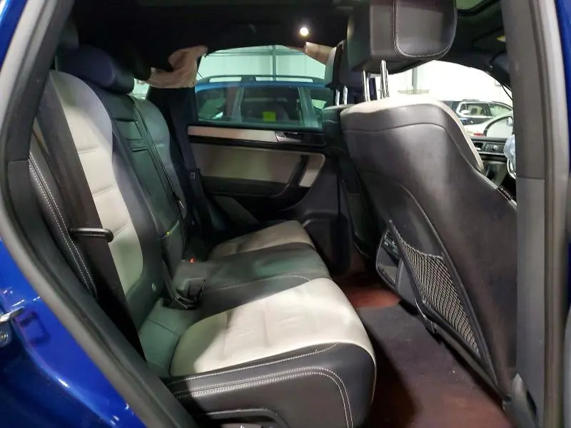 2017 VOLKSWAGEN TOUAREG WOLFSBURG  
