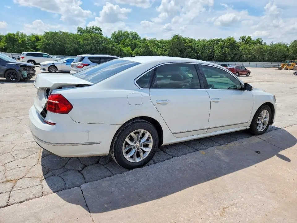 2016 VOLKSWAGEN PASSAT S  