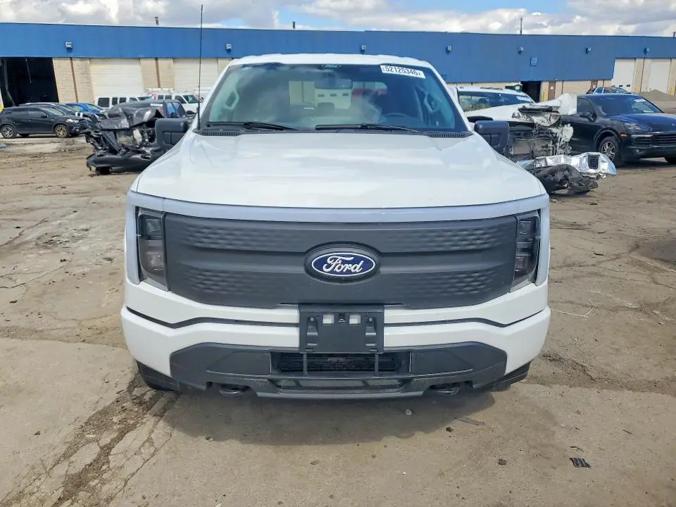 2025 FORD F150 LIGHTNING XLT  