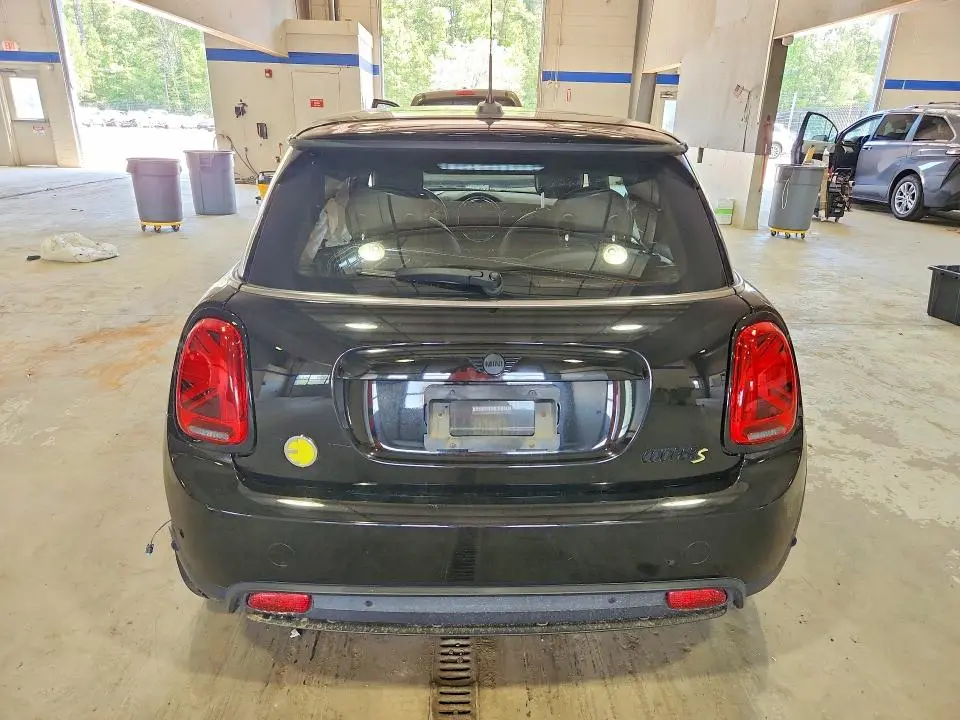 2022 MINI COOPER SE  
