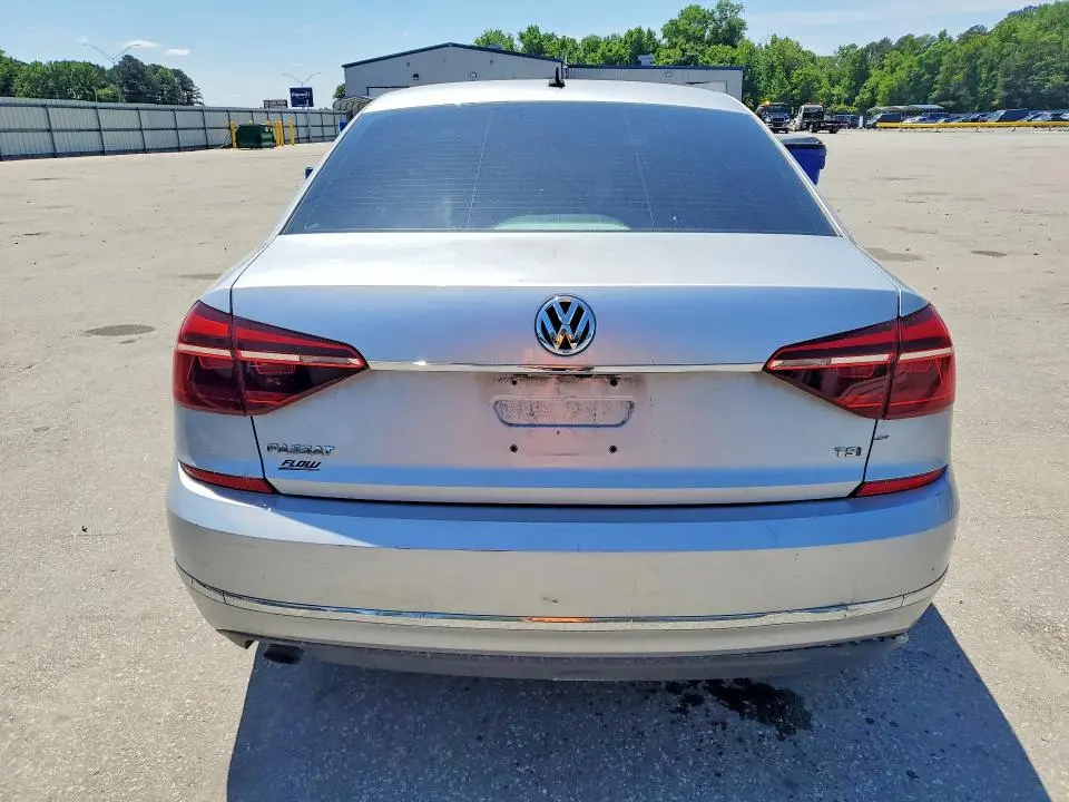 2017 VOLKSWAGEN PASSAT S  