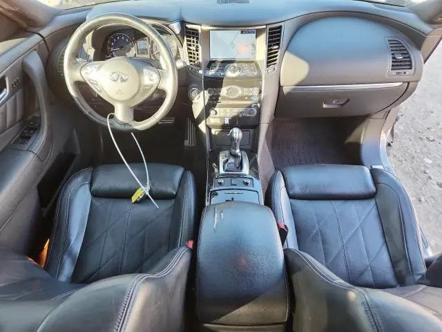 2017 INFINITI QX70   