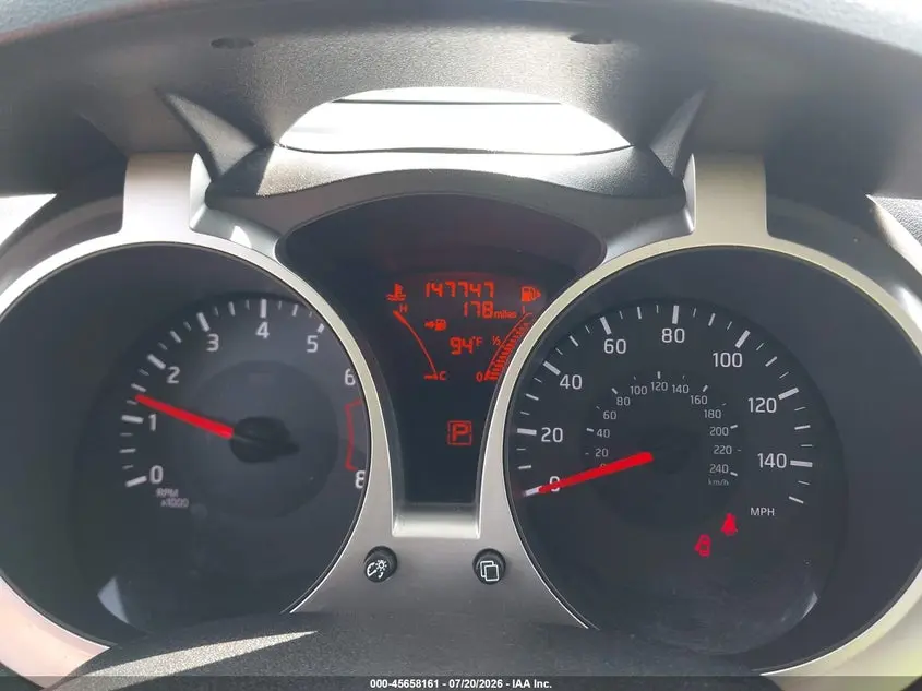 2014 NISSAN JUKE SV