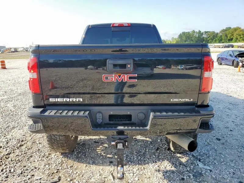 2018 GMC SIERRA K2500 DENALI  