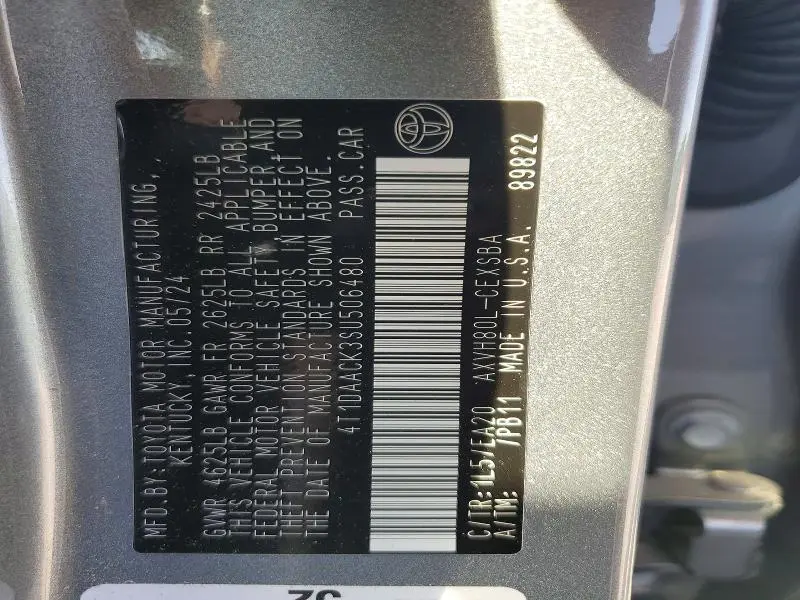 2025 TOYOTA CAMRY SE  