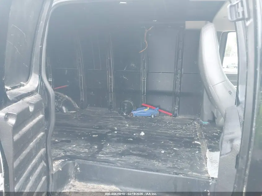 2017 GMC SAVANA 2500 WORK VAN
