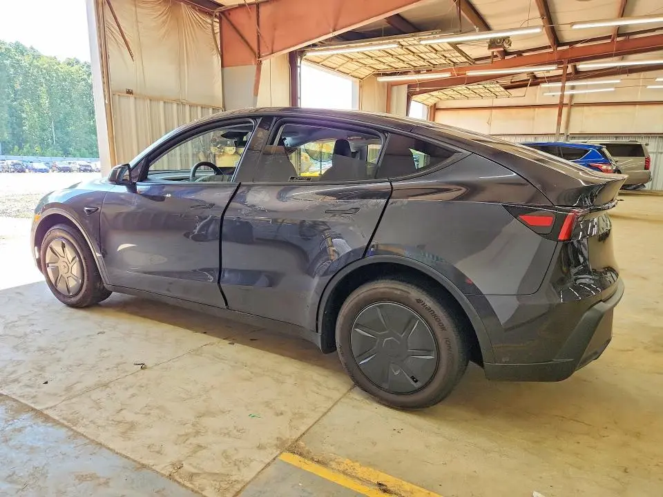 2026 TESLA MODEL Y   