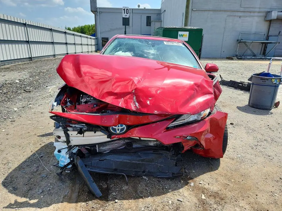 2024 TOYOTA CAMRY XLE  