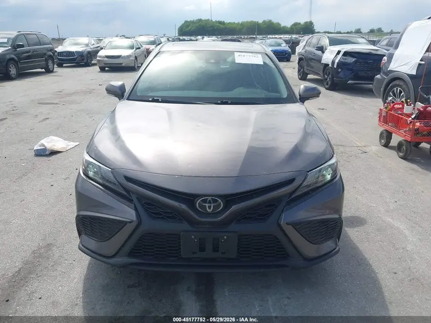 2021 TOYOTA CAMRY SE AWD