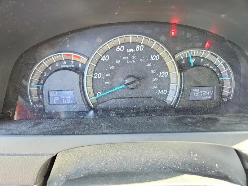 2012 TOYOTA CAMRY SE  