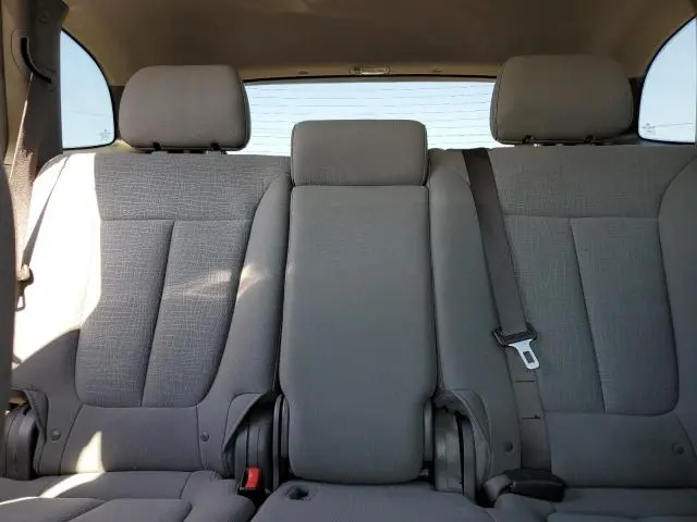 2010 HYUNDAI SANTA FE GLS  