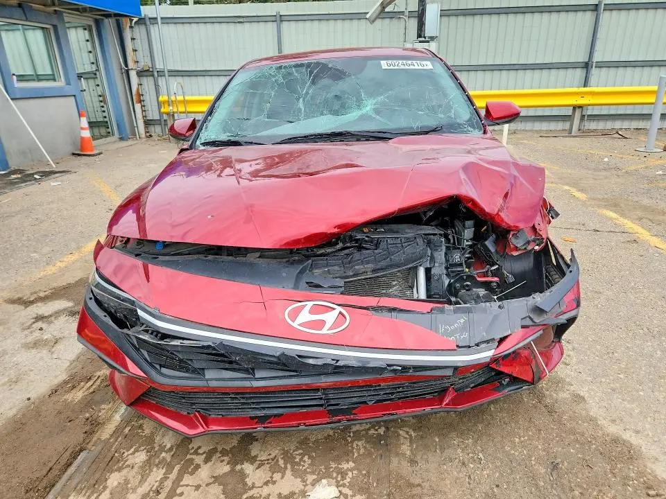 2024 HYUNDAI ELANTRA SEL  