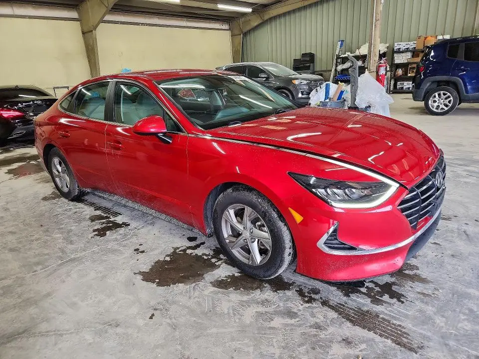 2021 HYUNDAI SONATA SE  