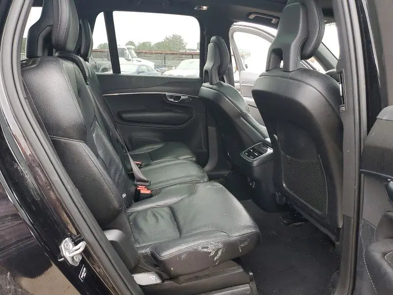 2020 VOLVO XC90 T6 MOMENTUM  