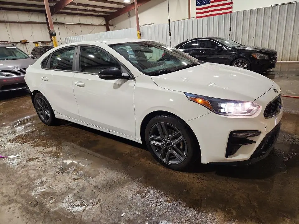 2021 KIA FORTE GT LINE  