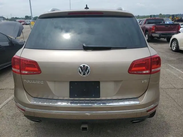 2016 VOLKSWAGEN TOUAREG SPORT  