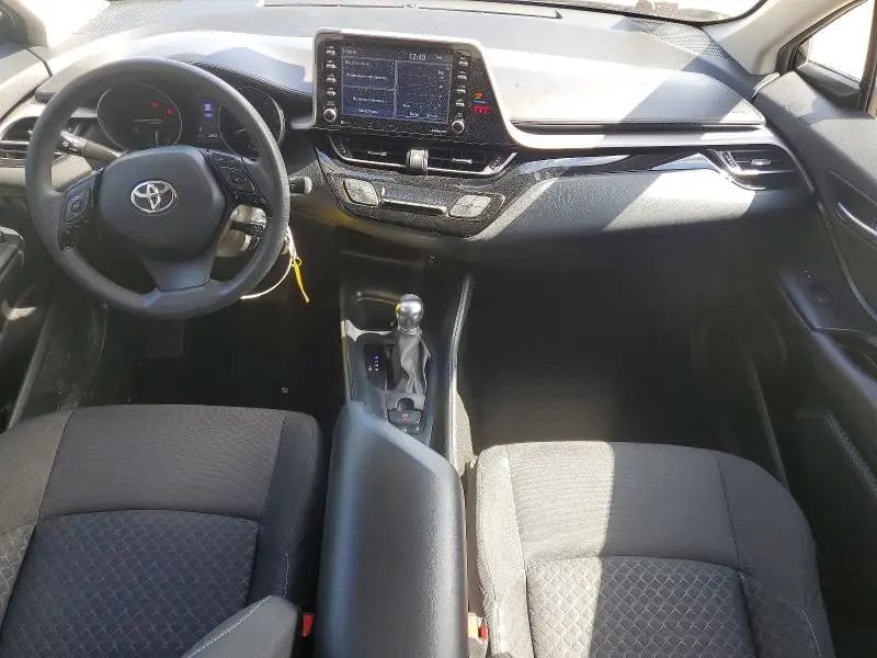 2021 TOYOTA C-HR LE  