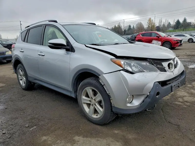 2014 TOYOTA RAV4 XLE  