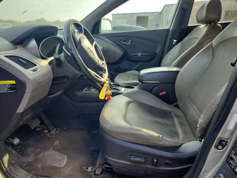 2015 HYUNDAI TUCSON SE  