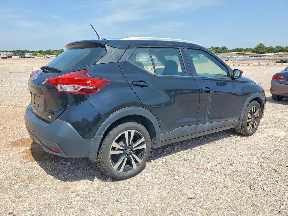 2019 NISSAN KICKS SV  