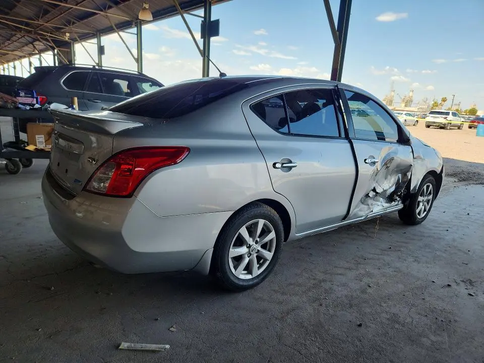 2014 NISSAN VERSA 1.6 SV  