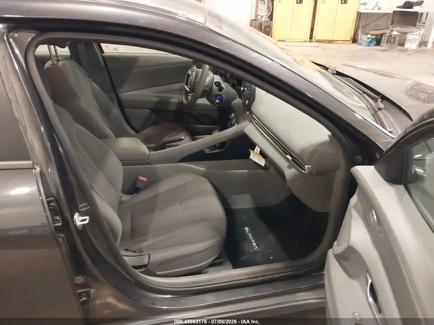 2021 HYUNDAI ELANTRA SE