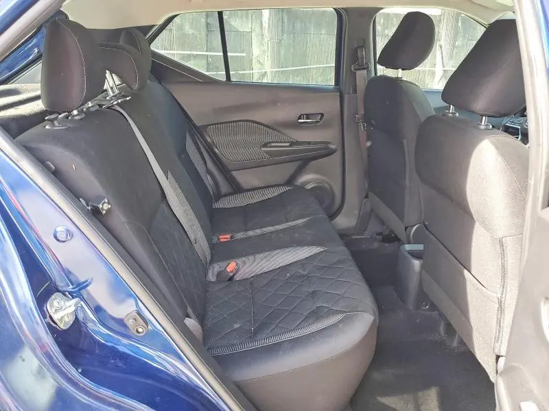 2019 NISSAN KICKS SV  