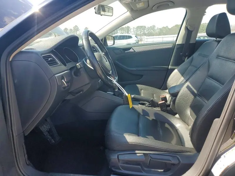 2016 VOLKSWAGEN JETTA SE  