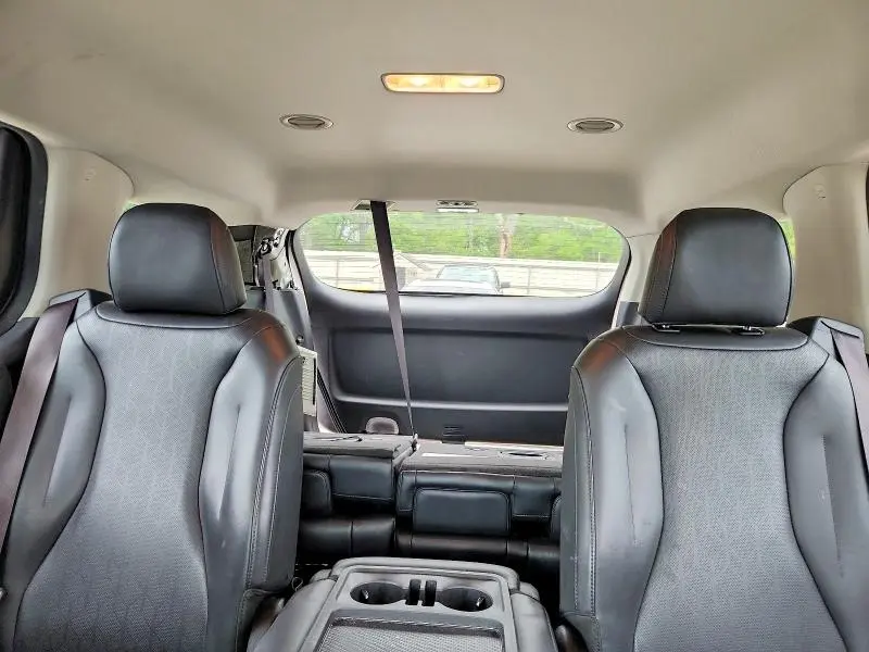 2023 KIA CARNIVAL LX  