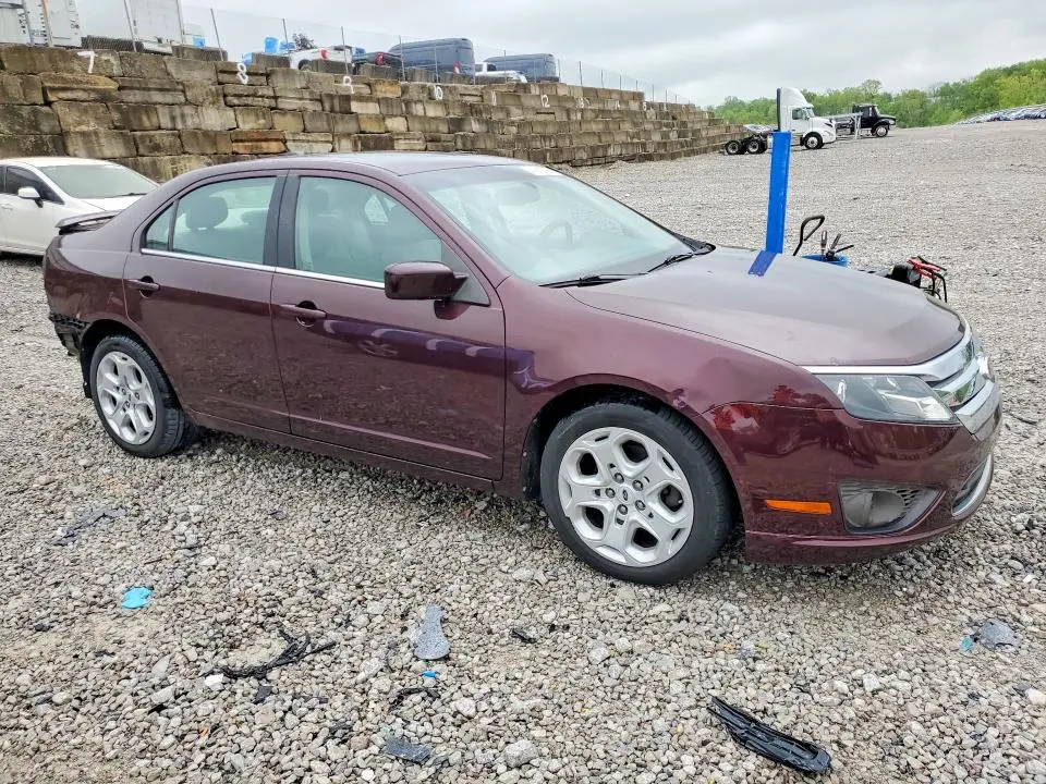 2011 FORD FUSION SE  
