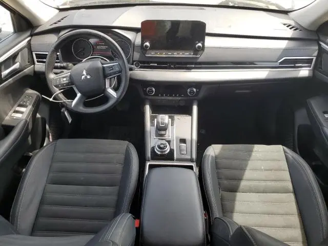 2024 MITSUBISHI OUTLANDER SE  