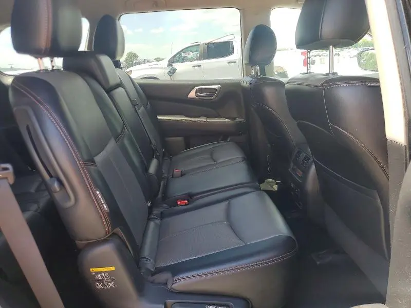 2019 NISSAN PATHFINDER SL  