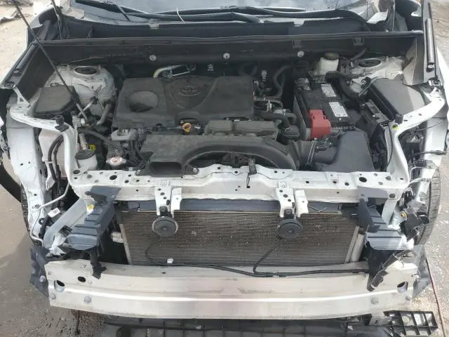 2021 TOYOTA RAV4 XLE  