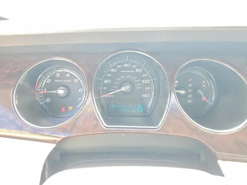 2011 FORD TAURUS SEL  