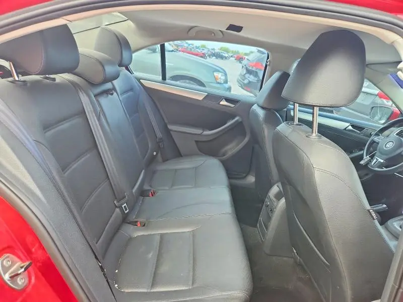 2013 VOLKSWAGEN JETTA SE  