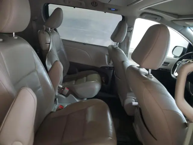 2015 TOYOTA SIENNA XLE  