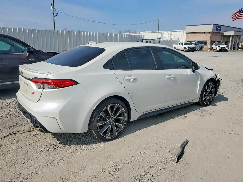 2021 TOYOTA COROLLA SE  