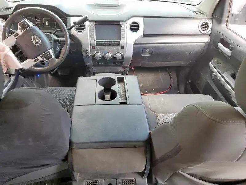 2020 TOYOTA TUNDRA CREWMAX SR5  