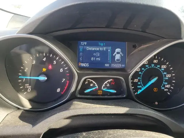 2015 FORD ESCAPE SE  