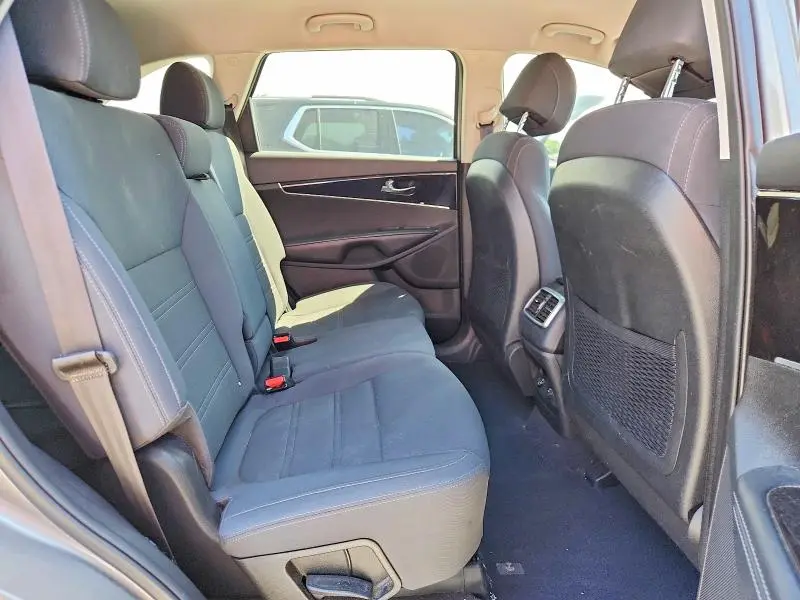 2017 KIA SORENTO LX V6  