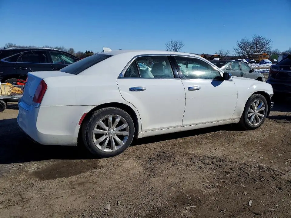2017 CHRYSLER 300 LIMITED  