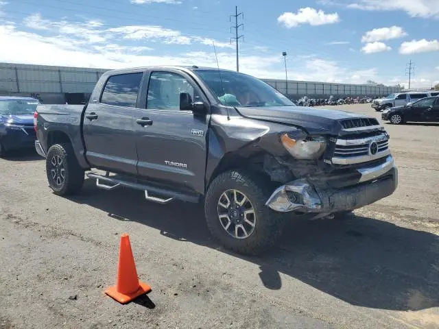 2016 TOYOTA TUNDRA CREWMAX SR5  