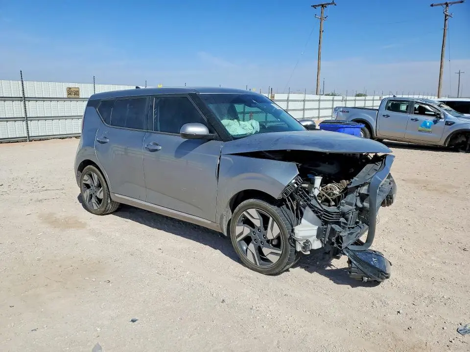 2023 KIA SOUL GT LINE  